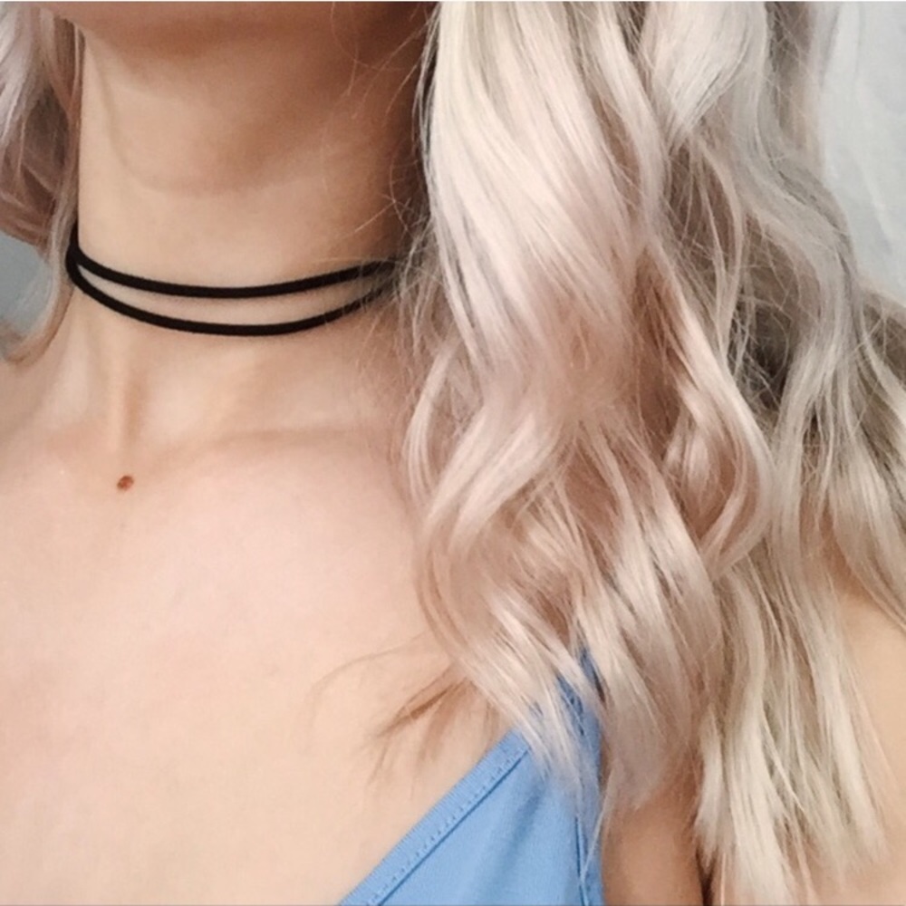 Double layered faux suede choker necklace